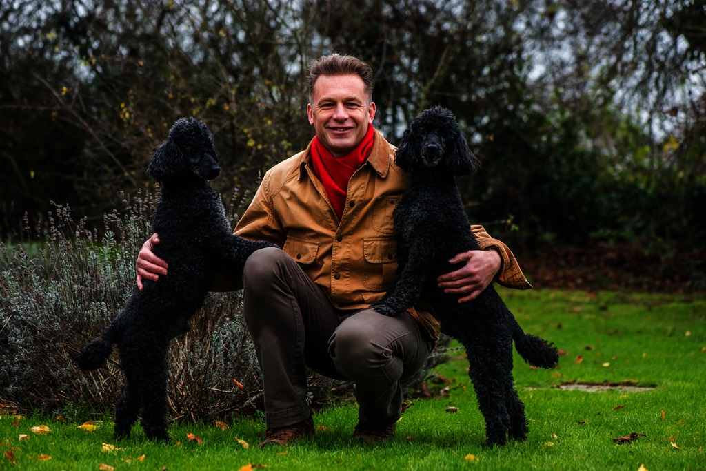 IMG - Chris Packham with Itch and Scratch Spring 2015 jpg